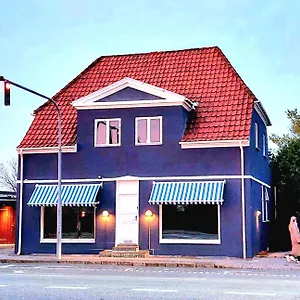 'blue House' In Vintage Villa&garden Dänemark